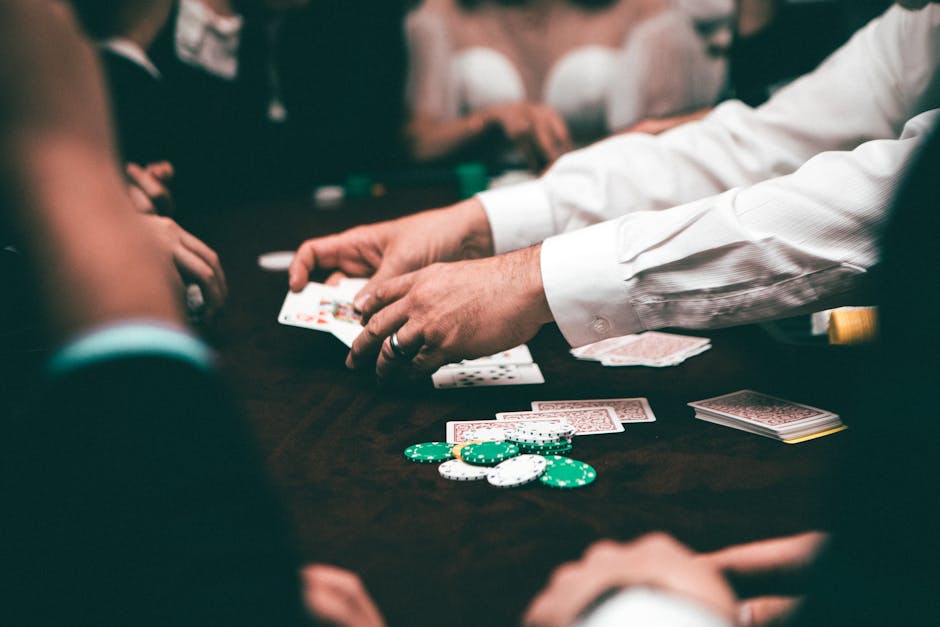 Fontainebleau Las Vegas Lays off Dozens of Table Game Dealers